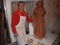 GODOY CON ESCULTURA  EN EL HORNO